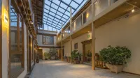 Shangri--La  Yunwang  Yashe  Holiday  In