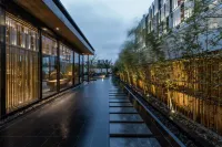 Atour Hotel, Shanghai Expo Center Отели рядом с достопримечательностью «Храм Сун Цуй»