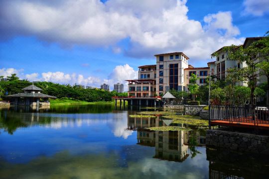 陵水清水湾百思特酒店