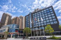 Chongqing  Huayi Hotel Hotels near Tongnan Yong'an Passenger Transport Co.， Ltd.