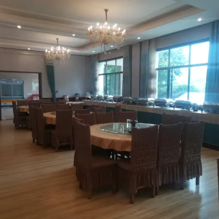 Nanshan Furong Hotel, Chengbu