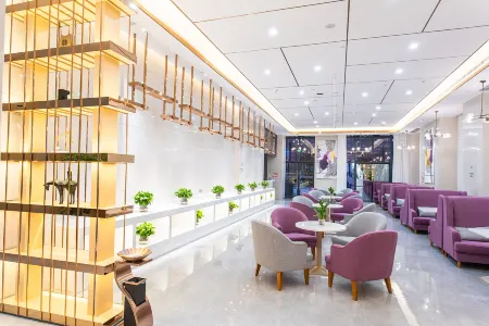 Luxury Hotel Отели рядом со станцией Jianyang Railway Station