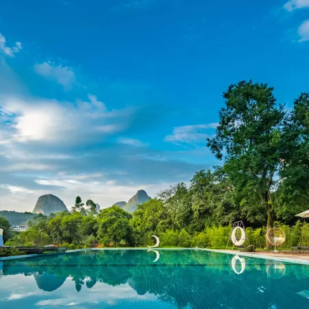 Panlong Lishore Resort (Yangshuo West Street Liriver)