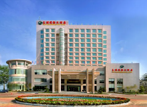 East Lake International Hotel Hotels in Yangchun