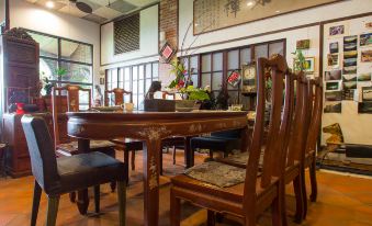 Shishan Shuichan Bed and Breakfast