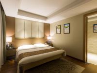 重庆客莱思顿酒店 - 生态大床房