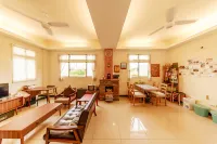 Happy Tree Hostel - Ostelli