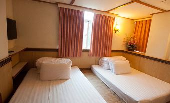 Chin Shan Hotel