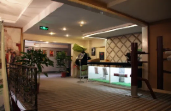 Oucheng Film Theme Hotel