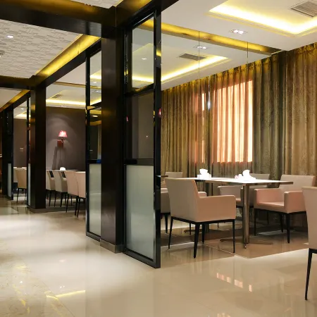 Jinjiang Inn Select (Zhengzhou Dongfeng Road College of Light Industry) Отели рядом с достопримечательностью «Хэнаньский факультет легкой промышленности (Yuan Tin Campus)»