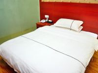广州市番禺区微八酒店 - 标准大床房