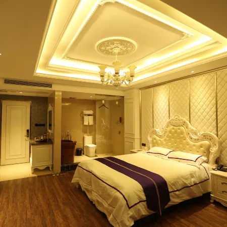 Sherlock Crystal Hotel