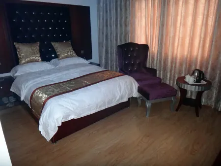 Jinchuan Noah Ark Hotel