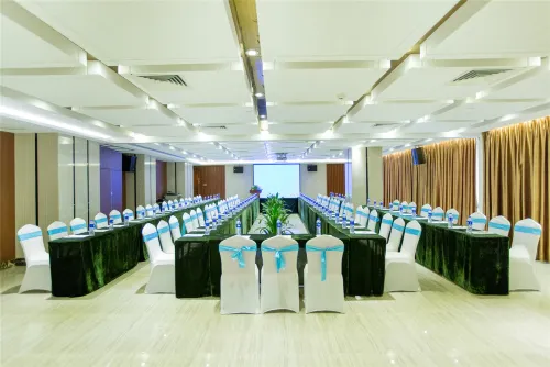 Auspicious Hotel Business Facilities Photos