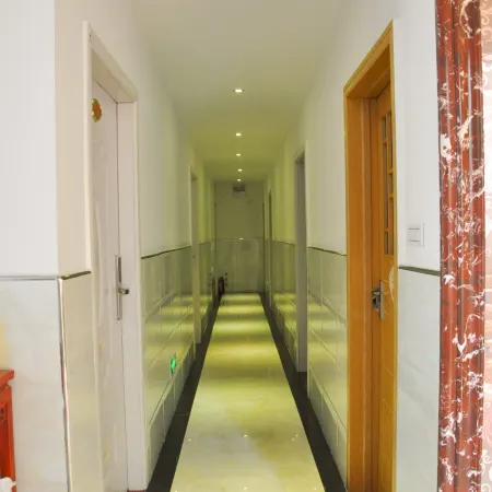 Chizhou Mingmen Business Hotel
