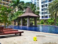 三亚椰海恋海景度假公寓 - 室外游泳池