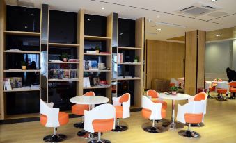 7 Days Premium Hotel (Guilin Two Rivers And Four Lakes Central Plaza)