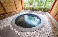 Panjin Honghai Hot Spring Hotel - Hot Springs