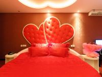 新乡红蚂蚁主题酒店 - 主题圆床房