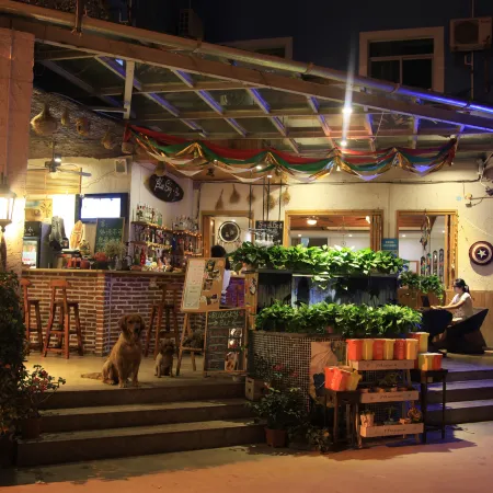Blue Sky International Youth Hostel (Sanya Dadonghai)