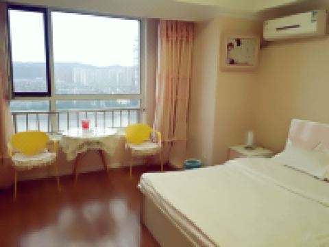 抚顺二十五小时主题公寓 - 河景主题大床房