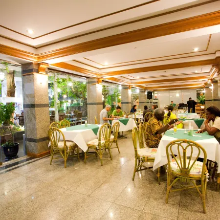 Trang Hotel Bangkok Отели рядом с достопримечательностью «Дусит»