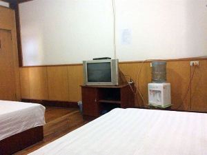 Xinglong Hostel