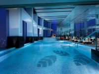 上海浦东丽思卡尔顿酒店 - 室内游泳池