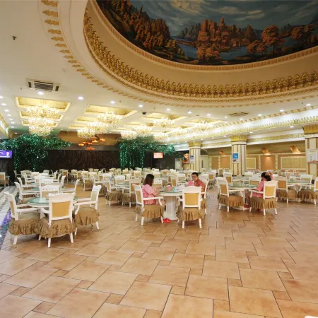 Xin Aolong Hotel (Kuangxiangzi Food Street Affiliated Hospital)