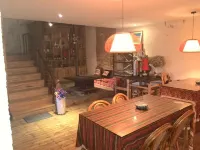 Flowers Residence (Yuanyang No.1 branch)