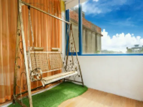 White Lighthouse Beds and Breakfasts Hotels near Lambai Island