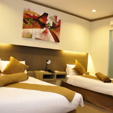 Magallanes Square Hotel