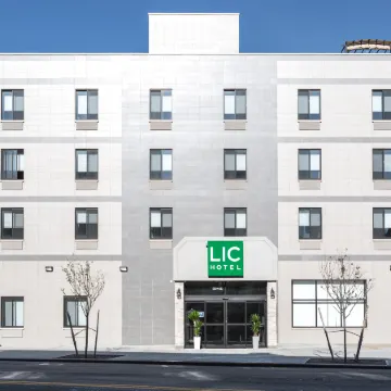 LIC Hotel Отели рядом с достопримечательностью «Фрик-коллекшн»