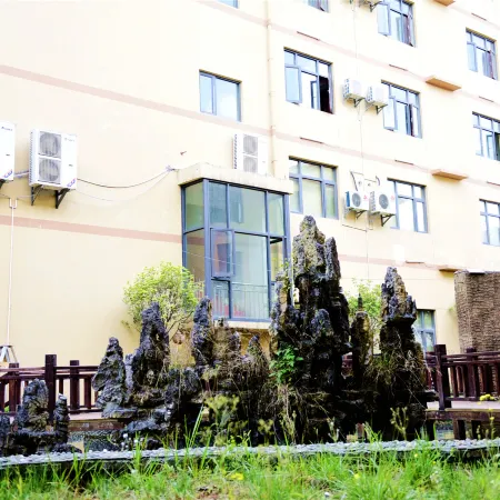 Paulolia Holiday Hotel