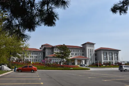 Huaxing Hotel Отели рядом с достопримечательностью «Hai Lv Dao»