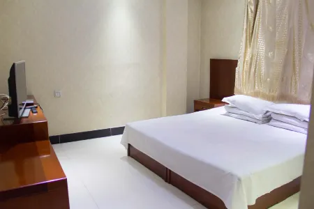 Qianxi Yingchun Hotel Отели рядом с достопримечательностью «Lixiang Botanical Garden»