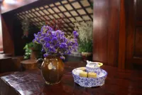 Lixuhuan Inn - parking