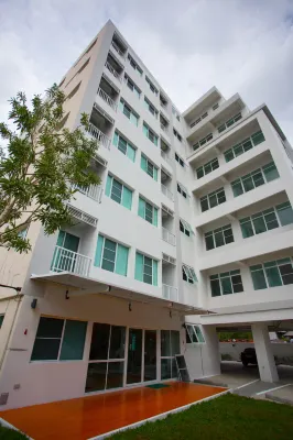 Des Res Hotel and Residence Hoteles en Samut Prakan