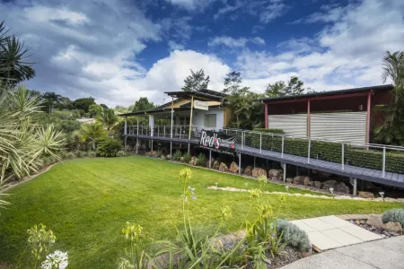 Red Bridge Motor Inn