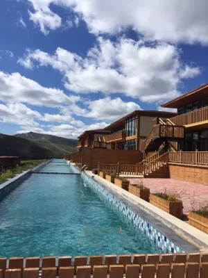 Sunshine Valley Resort فنادق في فنغ نينغ
