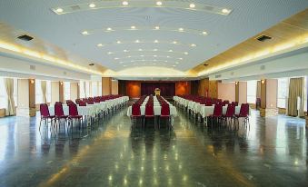 2. Hotel Ti..