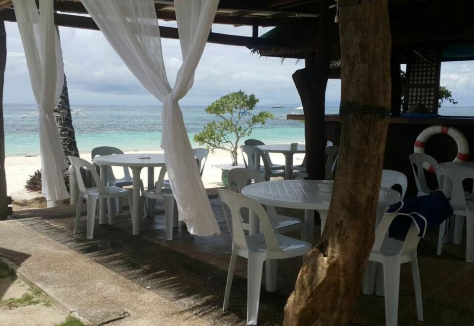 1. 블루 오션 보홀..