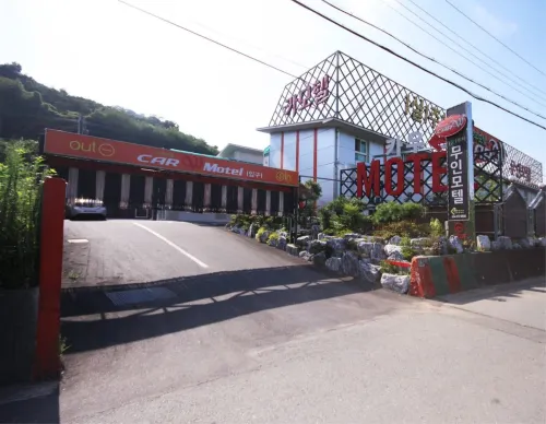 Cheongdo Car w Self Check-in Motel