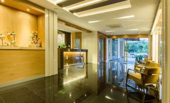 V Hotel Ubon Ratchathani - Housity