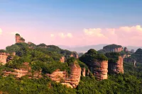 Danxia Mountain Xinjiayuan Hostel