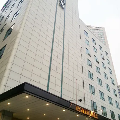 سول ريكس هوتل Hotels near سوق نامدايمون