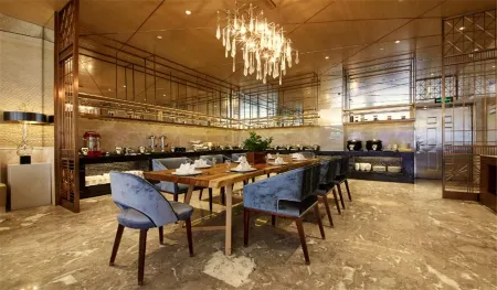 Dongwang International Hotel Отели рядом с достопримечательностью «Huangcheng Beach»