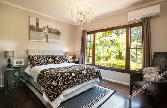 薩沙弗拉斯伍德蘭茲酒店