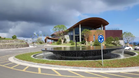 Camphortree Hotel and Resort Отели рядом с достопримечательностью «Драконный головный рок»