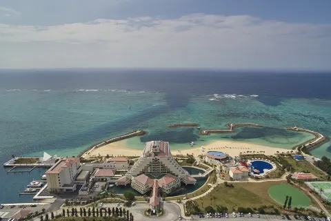 Sheraton Okinawa Sunmarina Resort